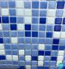 Mozaic piscina mixt albastru deschis - 2.5 * 2.5 cm, suport plasa 